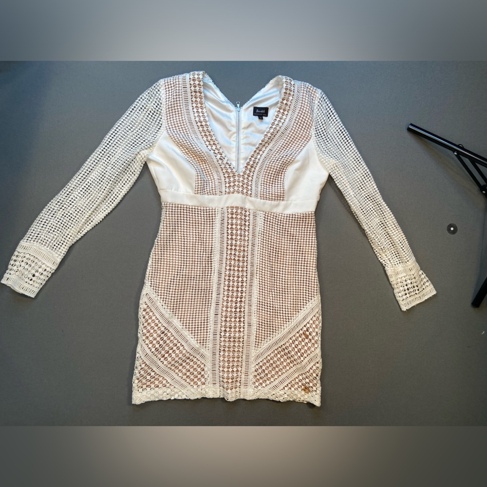 Bardot white V neck long sleeve, Clio Panel lace trim dress, sz 10‎